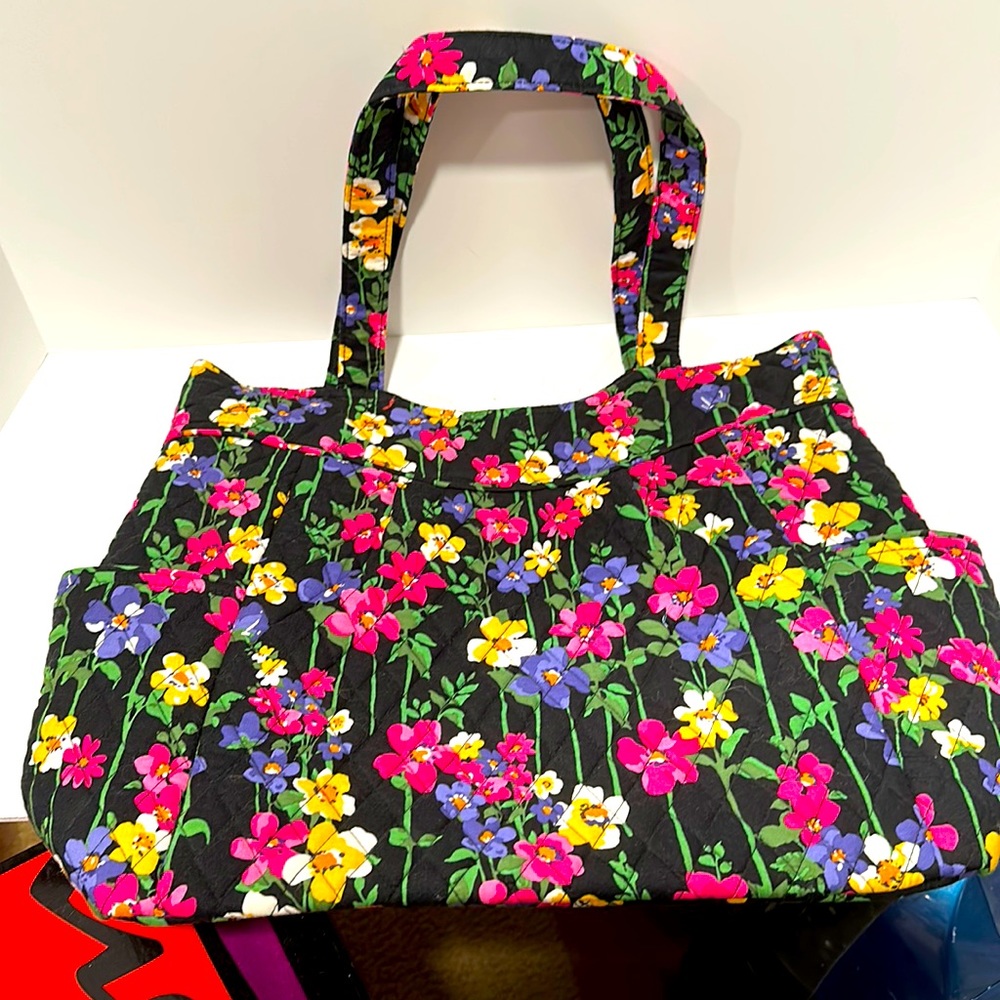 Vera Bradley tote bag